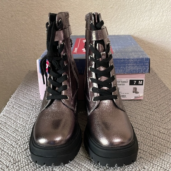 ( NEW) POP YEARDLY PEWTER Combat Boots - Picture 1 of 7